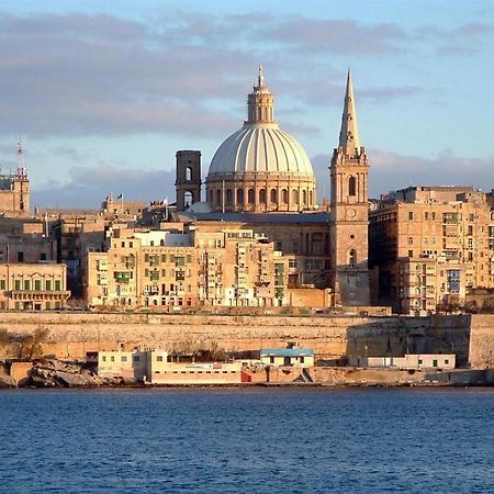 Modern Apartment In The Best Location, Perfect For Families Sliema Zewnętrze zdjęcie