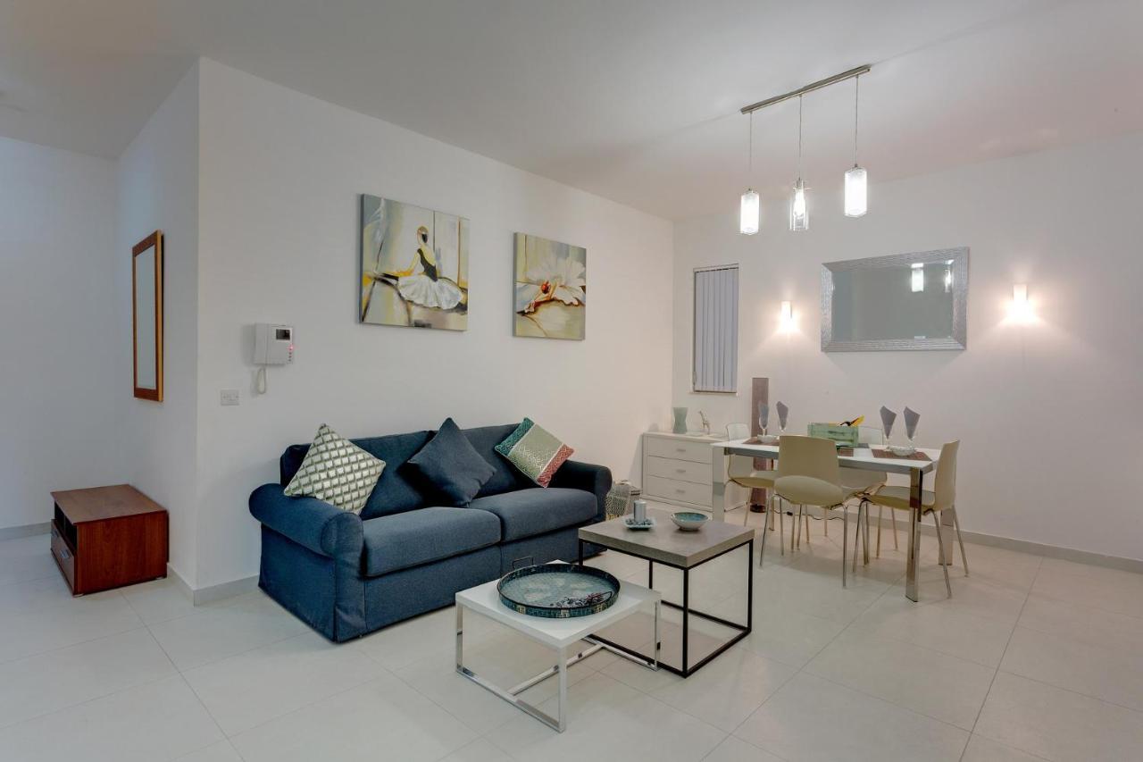 Modern Apartment In The Best Location, Perfect For Families Sliema Zewnętrze zdjęcie