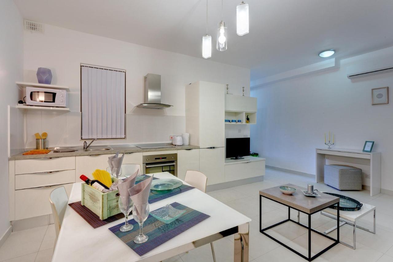 Modern Apartment In The Best Location, Perfect For Families Sliema Zewnętrze zdjęcie